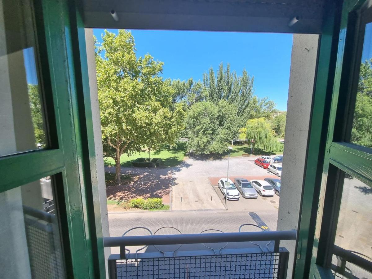 Un Rincon Con Vistas Al Parque Wifi Junto A Catedral By Apartamentos 洛格罗尼奥 外观 照片